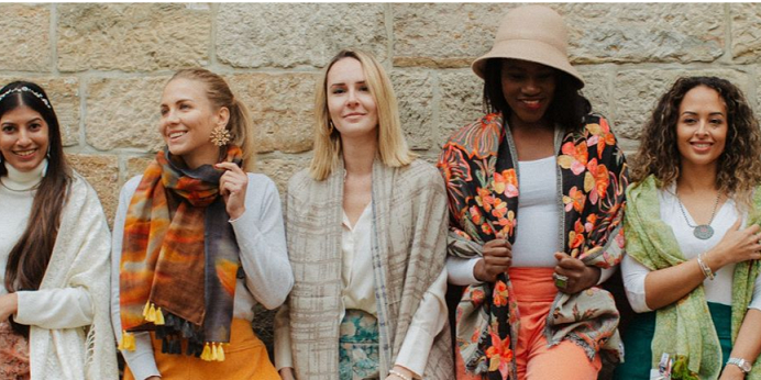 Fall in Style: Silk Scarves from Best Women’s Clothing Brands
