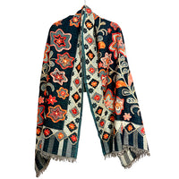 Wool scarf with Threadwork