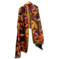 Wool scarf with Threadwork