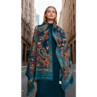 Wool scarf with Threadwork