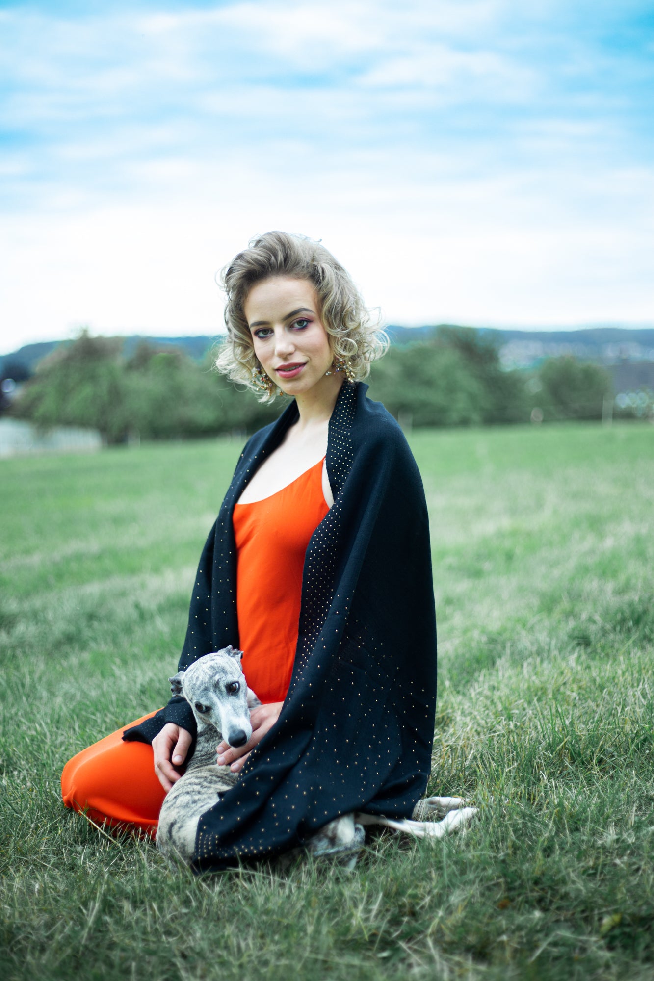 Les Sûtras Wool Silk Scarf with Gold Crystals - Black