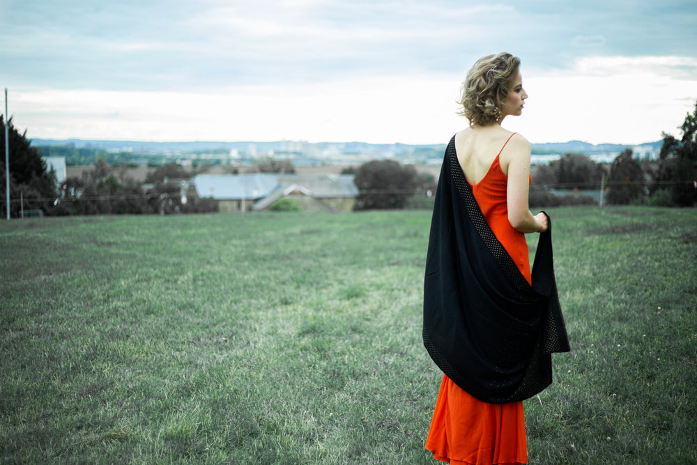 Les Sûtras Wool Silk Scarf with Gold Crystals - Black