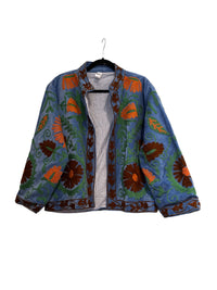 Samtjacke mit Stickerei