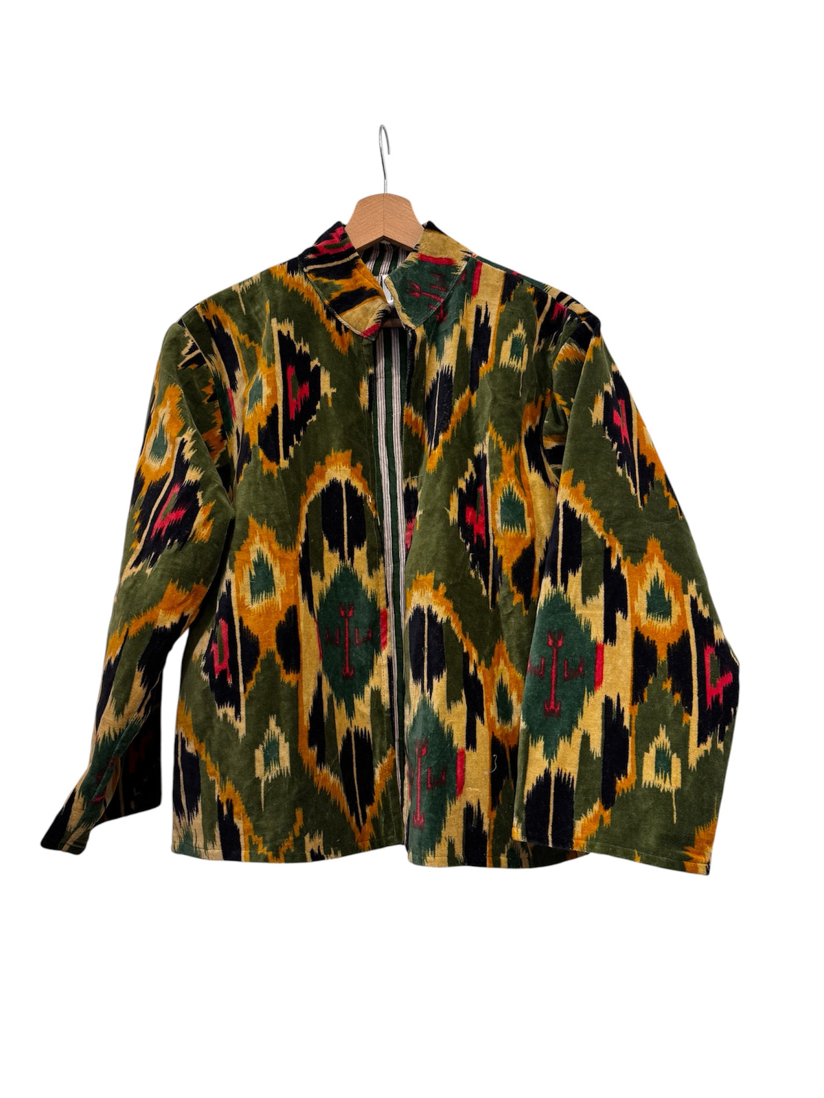 Samtjacke mit Stickerei