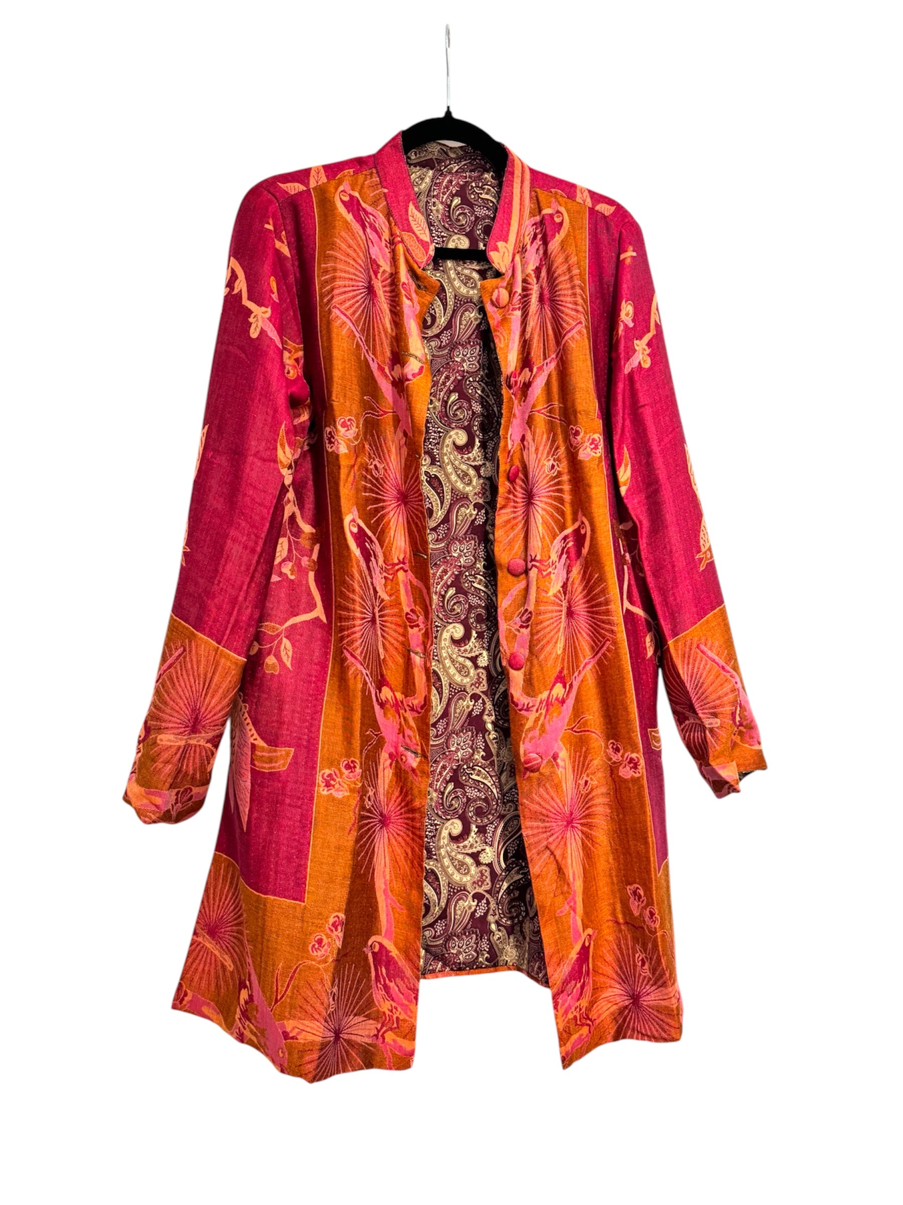Samtjacke mit Stickerei