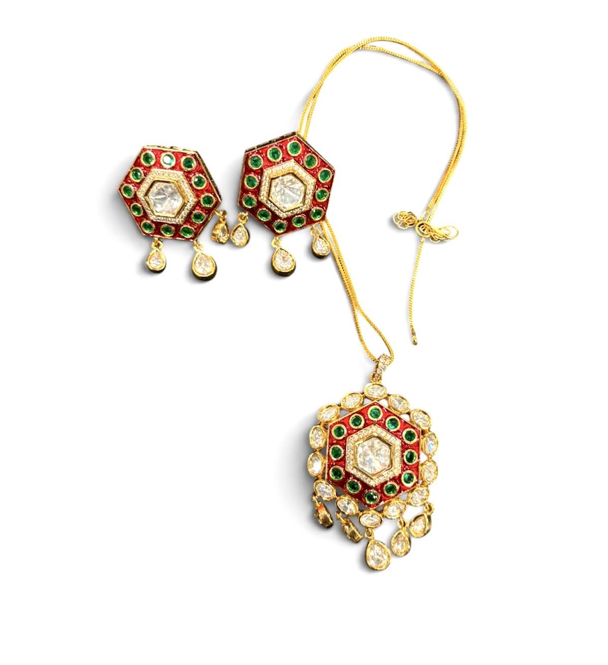 Red and Emerald Kundan Pendant Set