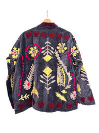 Samtjacke mit Stickerei