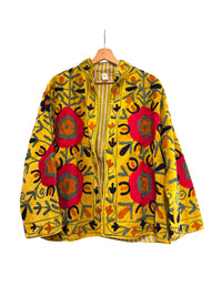 Samtjacke mit Stickerei