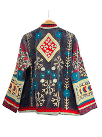 Samtjacke mit Stickerei