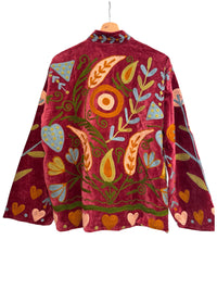 Samtjacke mit Stickerei