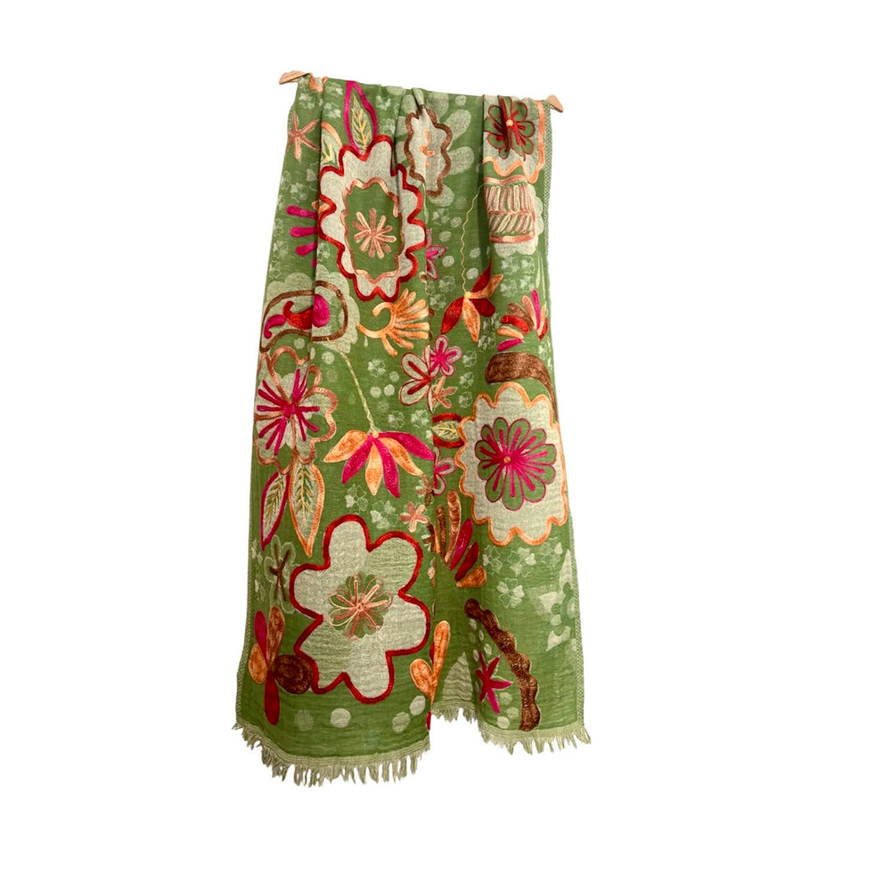 Wool Scarf with Paisley Embroidery - Green