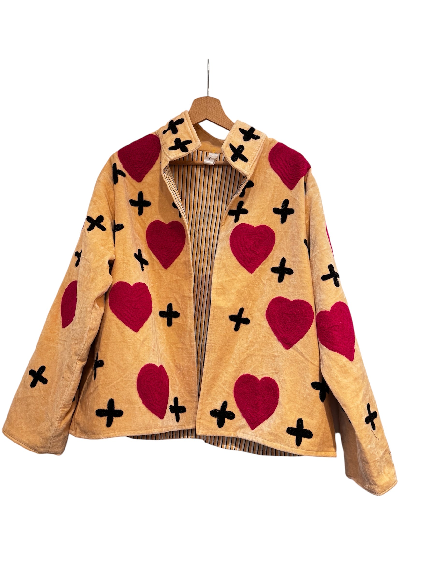 Les Sûtras Velvet Suzani Embroidered Jacket - Ivory with Pink Hearts