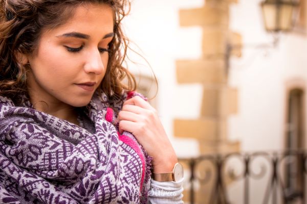 Les Sûtras Wool Scarf - Purple Lotus