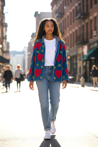 Samtjacke mit Stickerei