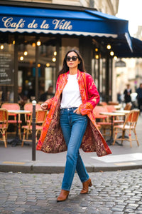Samtjacke mit Stickerei